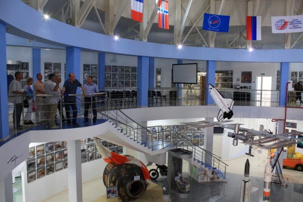 Посещение музея космонавтики делегацией АО ВПК НПО машиностроения